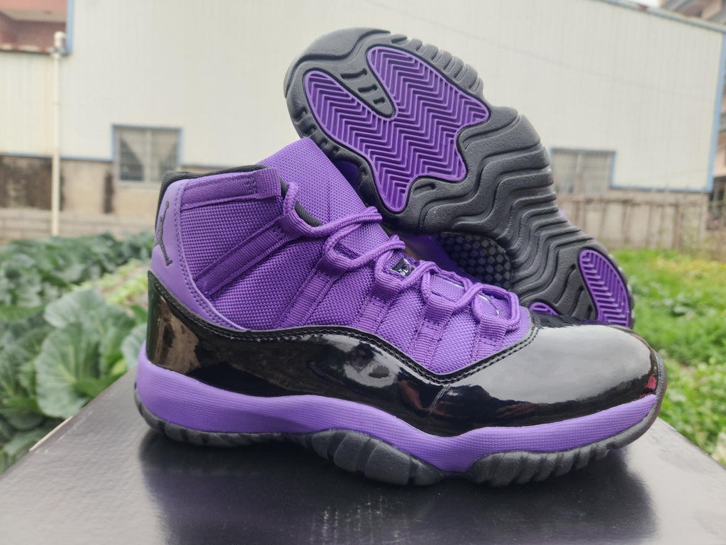 Air Jordan 11 Retro Black-Purple Sneakers