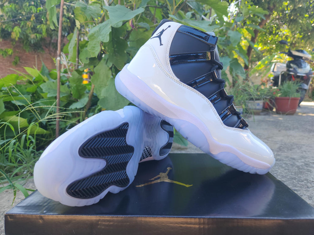 Air Jordan 11 New White Black Sneakers