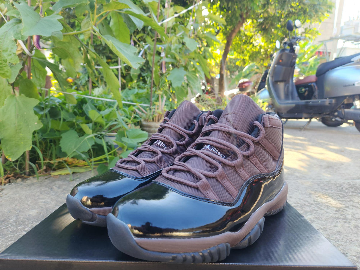 Air Jordan 11 New Black Brown Sneakers