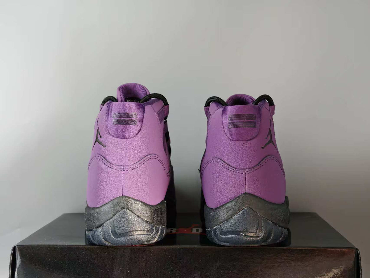 Air Jordan 11 Retro Mojave Sneakers – IO8961-553