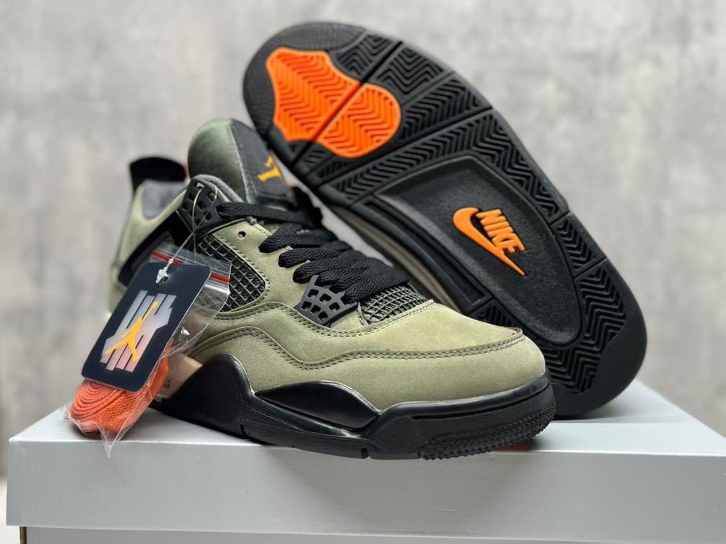 Air Jordan 4 Retro Silk Green Sneakers
