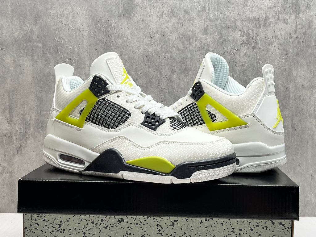 Air Jordan 4 Retro New Colorway Sneakers